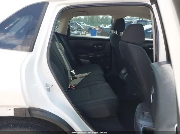 3CZRZ1H36PM714654 2023 HONDA HR-V - Image 8
