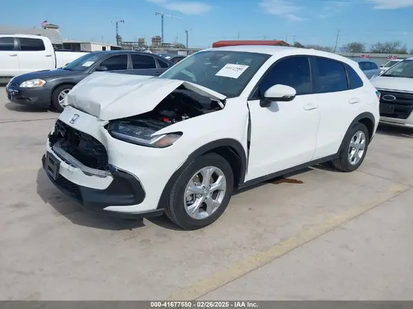 3CZRZ1H36RM755403 2024 HONDA HR-V - Image 2