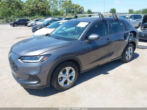 3CZRZ1H38SM720660 2025 HONDA HR-V - Image 2