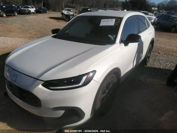 3CZRZ1H50RM740994 2024 HONDA HR-V - Image 2