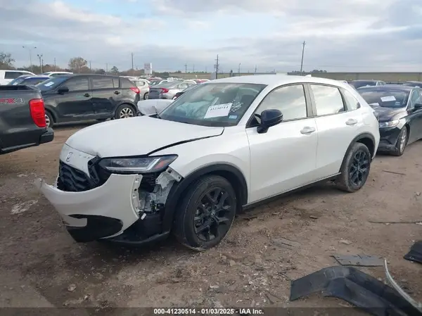 3CZRZ1H50RM741904 2024 HONDA HR-V - Image 2