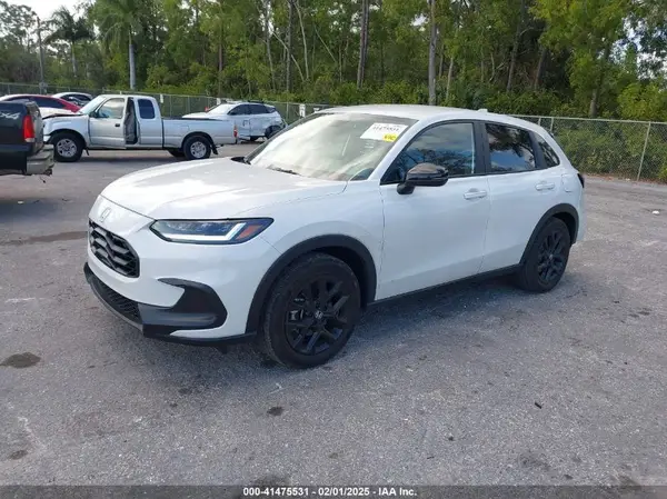 3CZRZ1H50RM746651 2024 HONDA HR-V - Image 2