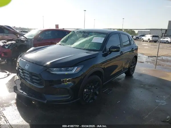 3CZRZ1H50RM760811 2024 HONDA HR-V - Image 2