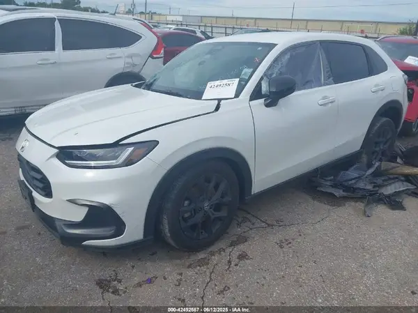 3CZRZ1H55RM732292 2024 HONDA HR-V - Image 2