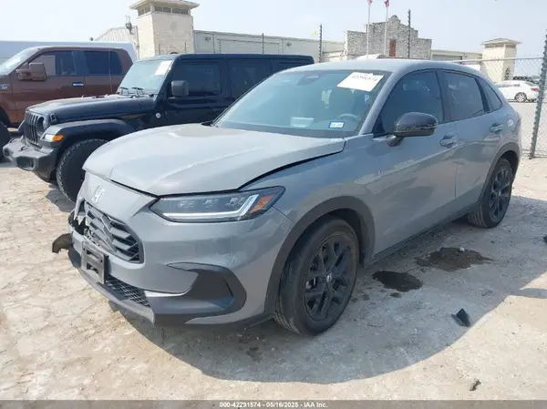 3CZRZ1H55RM760240 2024 HONDA HR-V - Image 2
