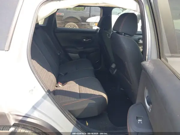 3CZRZ1H55RM760240 2024 HONDA HR-V - Image 8