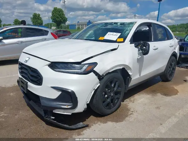 3CZRZ1H57RM761566 2024 HONDA HR-V - Image 2