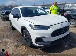 3CZRZ1H58PM735085 2023 HONDA HR-V