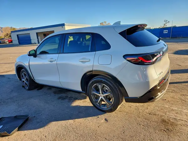 3CZRZ1H70RM748014 2024 HONDA HR-V - Image 2