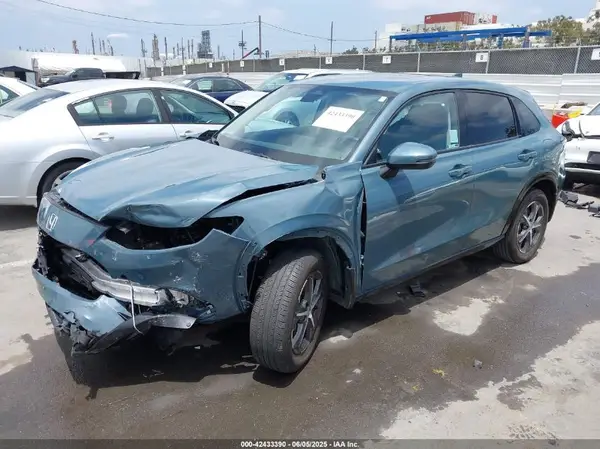 3CZRZ1H71RM707813 2024 HONDA HR-V - Image 2