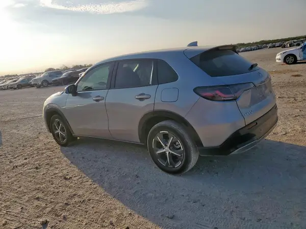 3CZRZ1H71RM720559 2024 HONDA HR-V - Image 2