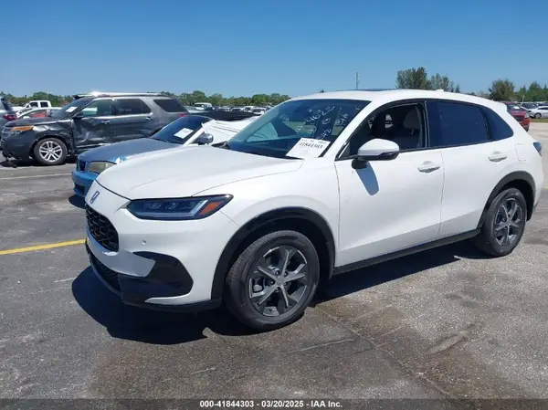 3CZRZ1H71SM744625 2025 HONDA HR-V - Image 2
