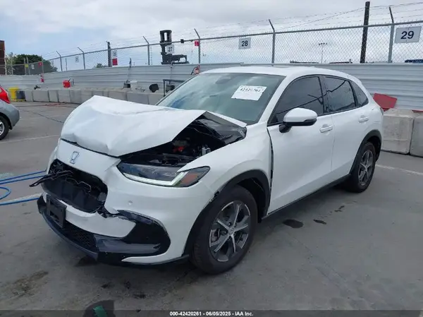 3CZRZ1H72SM715327 2025 HONDA HR-V - Image 2