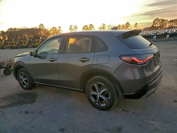 3CZRZ1H73RM705884 2024 HONDA HR-V - Image 2