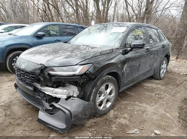 3CZRZ2H30SM756364 2025 HONDA HR-V - Image 2