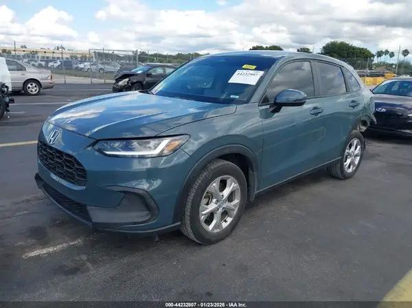 3CZRZ2H31RM704431 2024 HONDA HR-V - Image 2