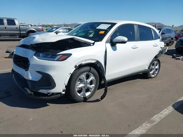 3CZRZ2H31SM760424 2025 HONDA HR-V - Image 2