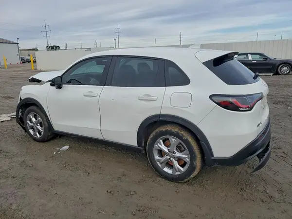 3CZRZ2H32RM720024 2024 HONDA HR-V - Image 2