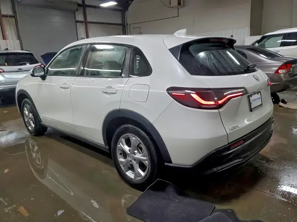 3CZRZ2H32RM751001 2024 HONDA HR-V - Image 2