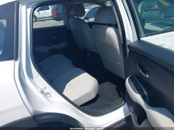 3CZRZ2H33SM752115 2025 HONDA HR-V - Image 8