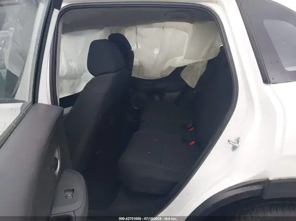 3CZRZ2H33SM771294 2025 HONDA HR-V - Image 8
