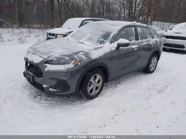3CZRZ2H36RM700522 2024 HONDA HR-V - Image 2