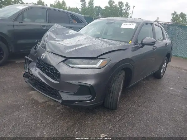 3CZRZ2H36RM719085 2024 HONDA HR-V - Image 2