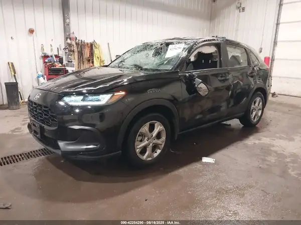 3CZRZ2H36SM759513 2025 HONDA HR-V - Image 2