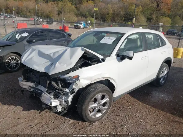 3CZRZ2H37PM711865 2023 HONDA HR-V - Image 2