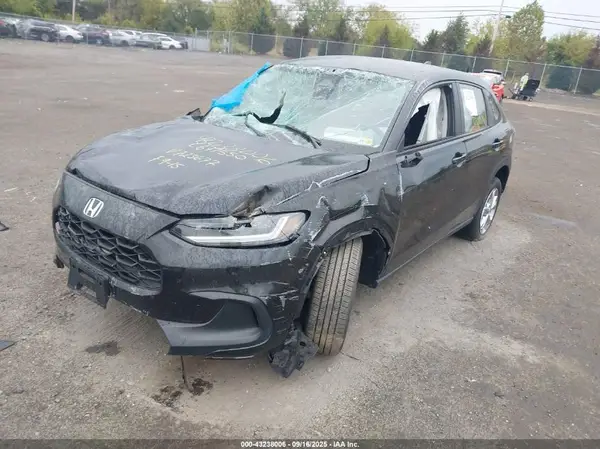 3CZRZ2H37RM723677 2024 HONDA HR-V - Image 2