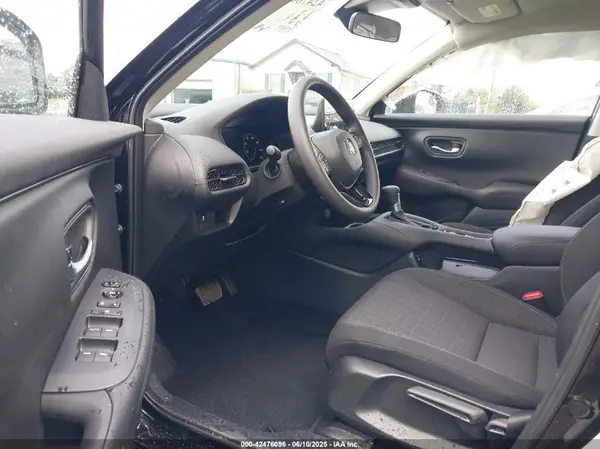 3CZRZ2H37SM749881 2025 HONDA HR-V - Image 8
