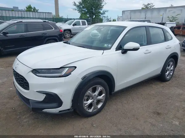 3CZRZ2H38RM715930 2024 HONDA HR-V - Image 2