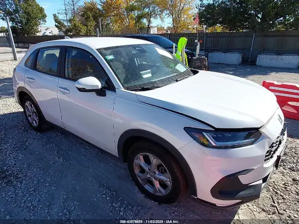 3CZRZ2H39RM744403 2024 HONDA HR-V - Image 1