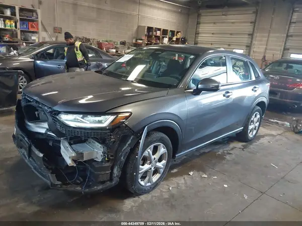 3CZRZ2H39RM768930 2024 HONDA HR-V - Image 2