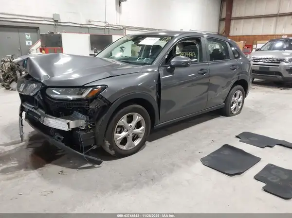3CZRZ2H39SM724478 2025 HONDA HR-V - Image 2