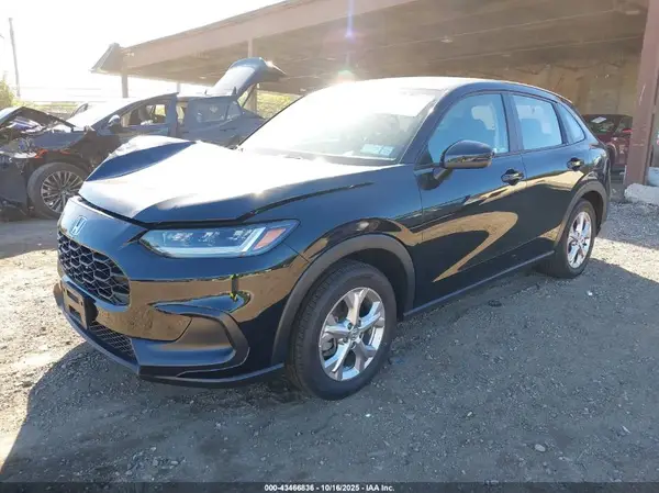 3CZRZ2H3XPM724464 2023 HONDA HR-V - Image 2