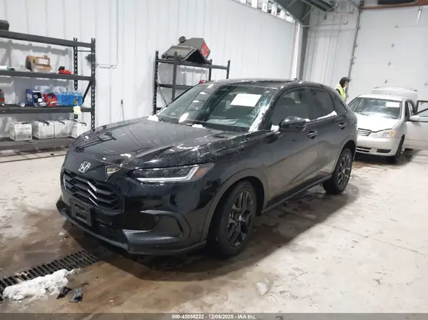 3CZRZ2H51RM728018 2024 HONDA HR-V - Image 2