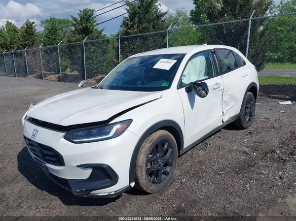 3CZRZ2H52RM762999 2024 HONDA HR-V - Image 2