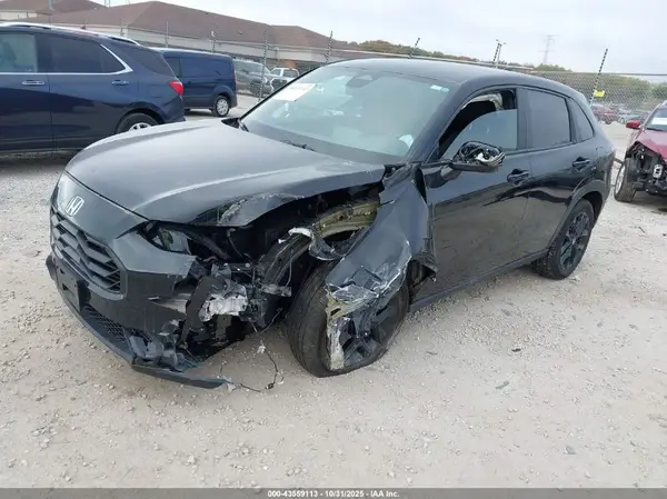3CZRZ2H54RM774040 2024 HONDA HR-V - Image 2
