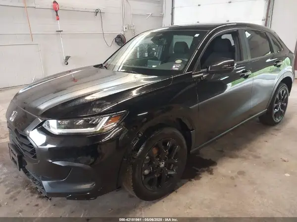 3CZRZ2H54RM774085 2024 HONDA HR-V - Image 2