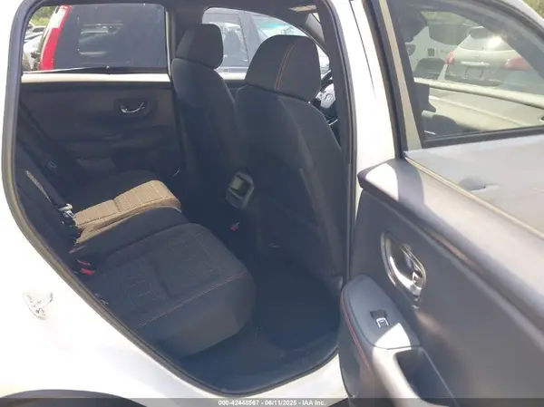 3CZRZ2H56SM782985 2025 HONDA HR-V - Image 8