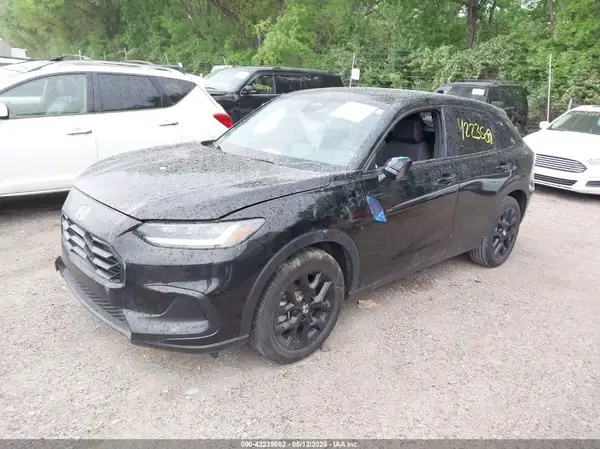 3CZRZ2H57RM701390 2024 HONDA HR-V - Image 2