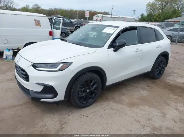 3CZRZ2H57RM705519 2024 HONDA HR-V - Image 2