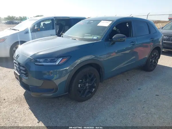 3CZRZ2H57RM747513 2024 HONDA HR-V - Image 2