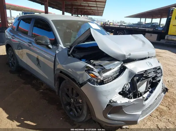 3CZRZ2H58RM737668 2024 HONDA HR-V - Image 1