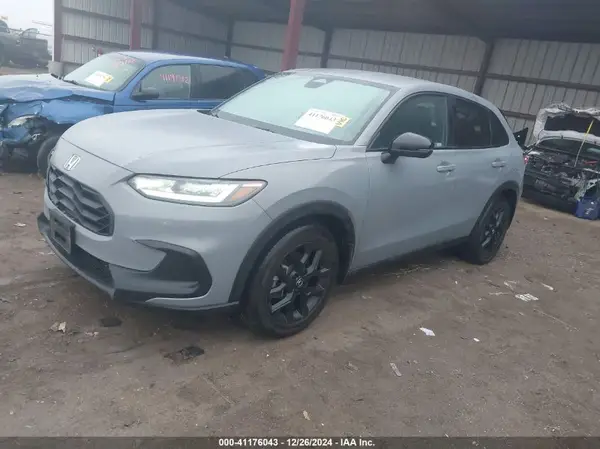 3CZRZ2H58RM744278 2024 HONDA HR-V - Image 2