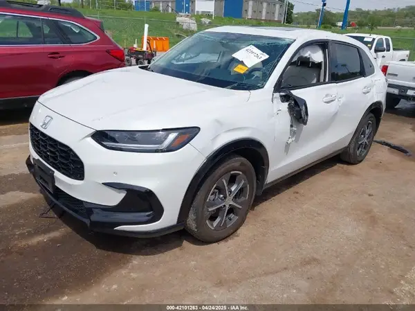 3CZRZ2H71SM701456 2025 HONDA HR-V - Image 2