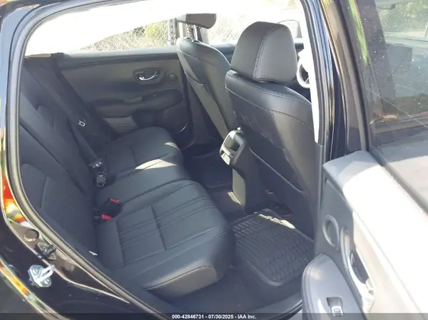 3CZRZ2H74SM756242 2025 HONDA HR-V - Image 8
