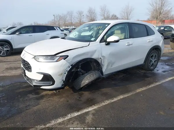 3CZRZ2H77SM701476 2025 HONDA HR-V - Image 2