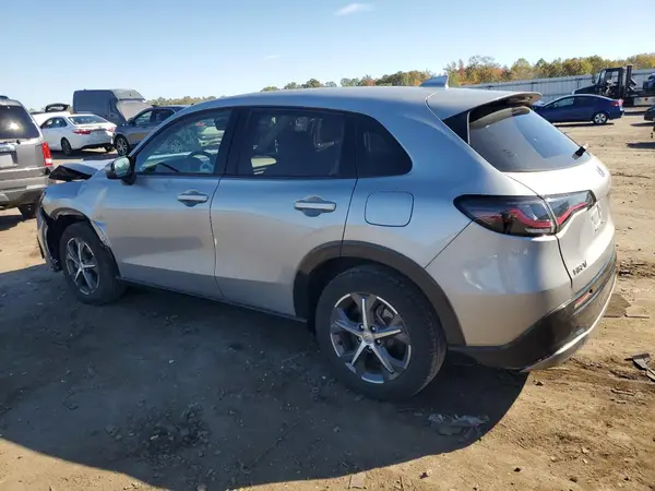 3CZRZ2H7XPM729649 2023 HONDA HR-V - Image 2